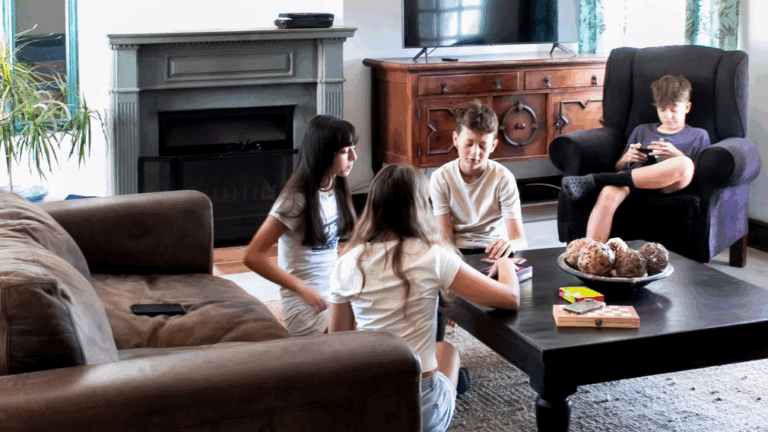 Stanford Hills Estate family-friendly wine estate in the Western Cape