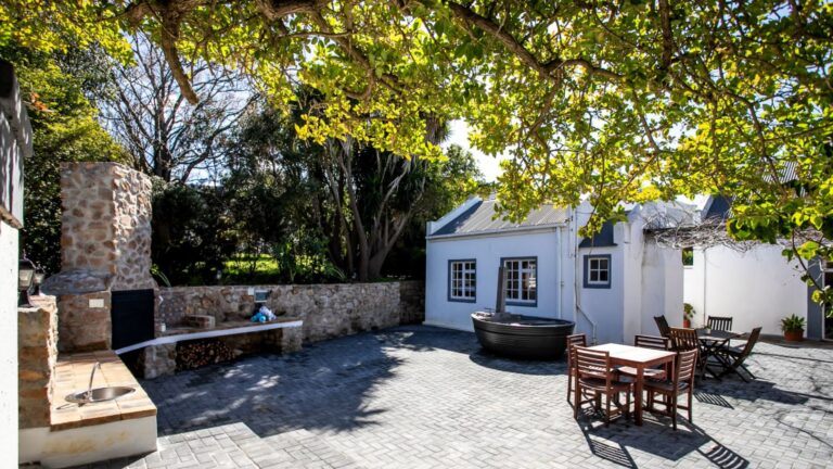 Stanford Hills Estate Wine farm accommodation in Stanford